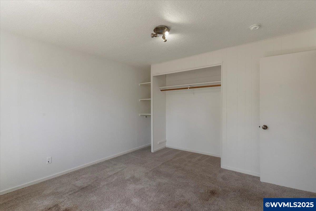 13203 Gaffney Ln