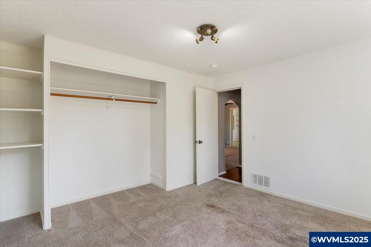 13203 Gaffney Ln