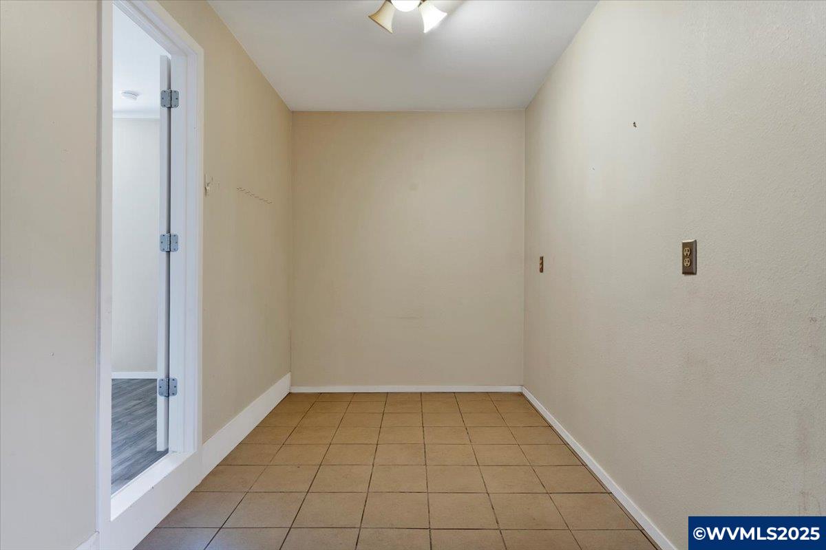 13203 Gaffney Ln