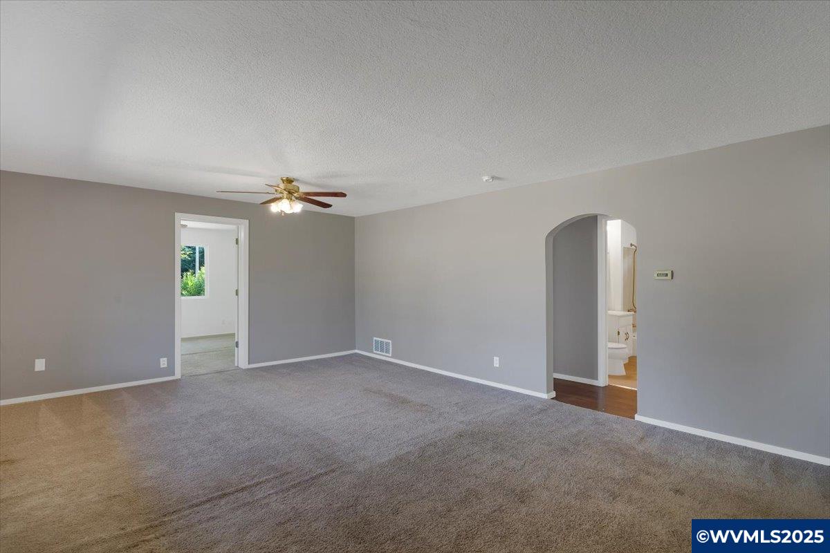 13203 Gaffney Ln