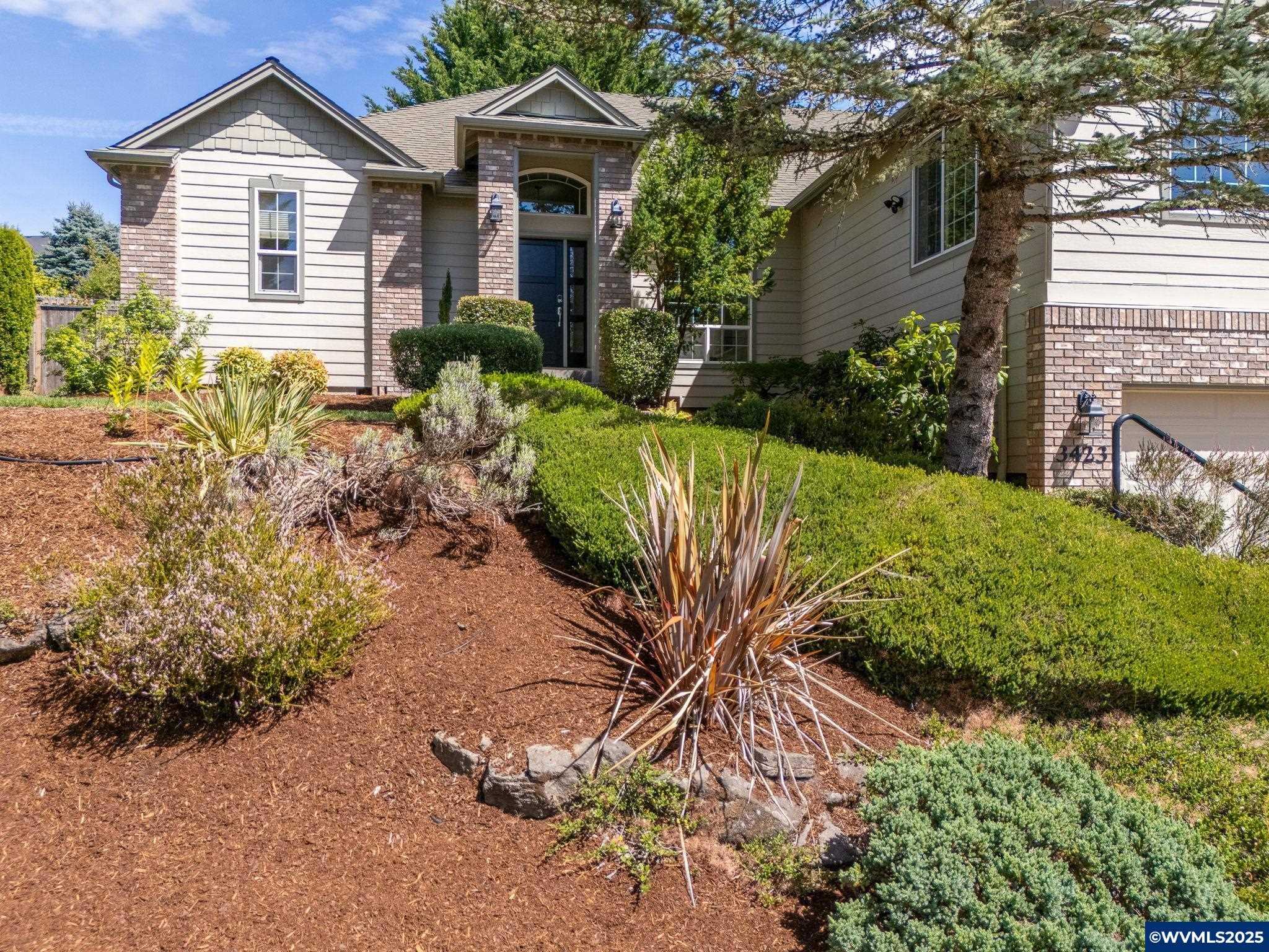 3423 NW Glenridge Dr