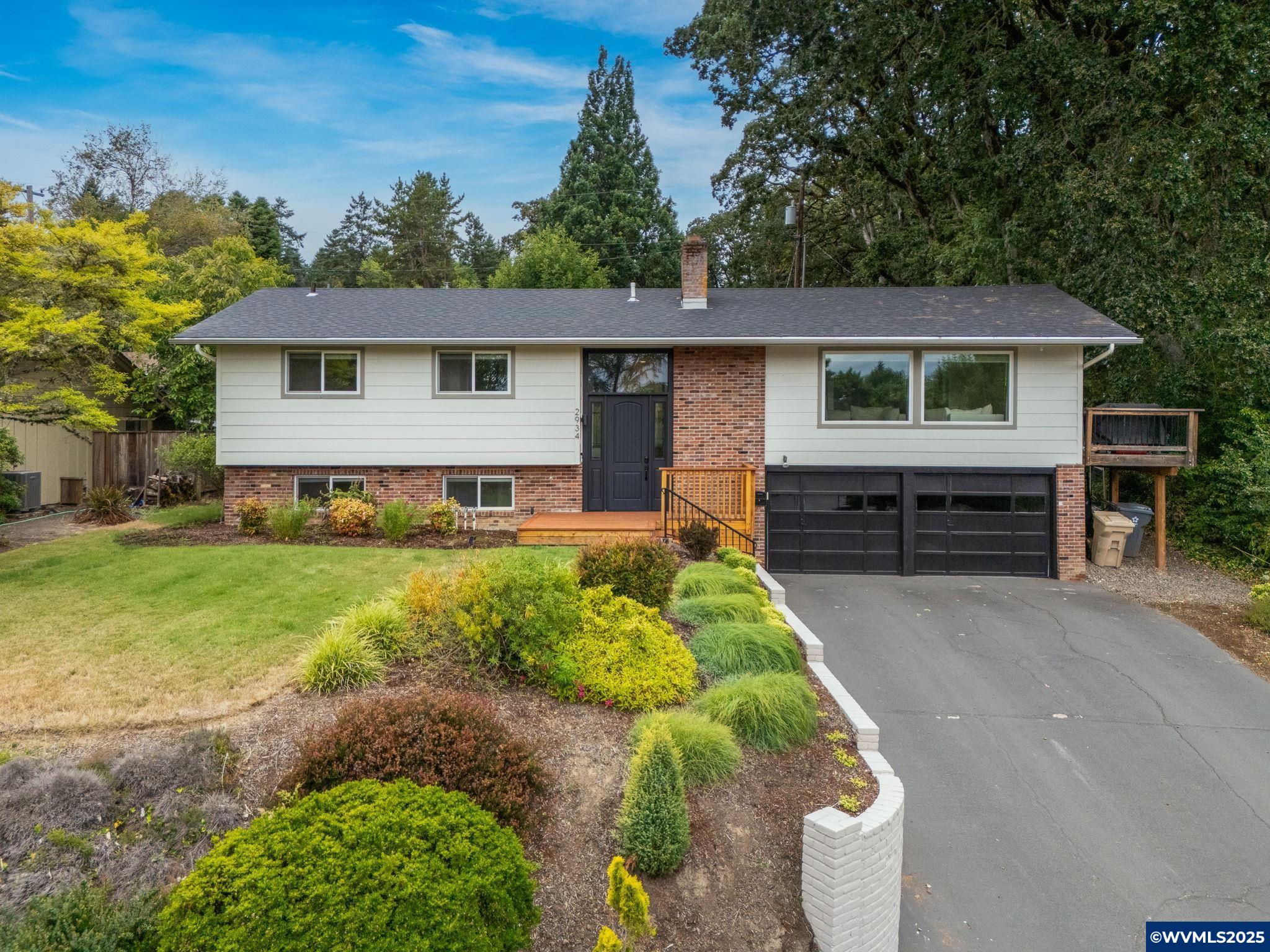 2934 NW Ashwood Dr