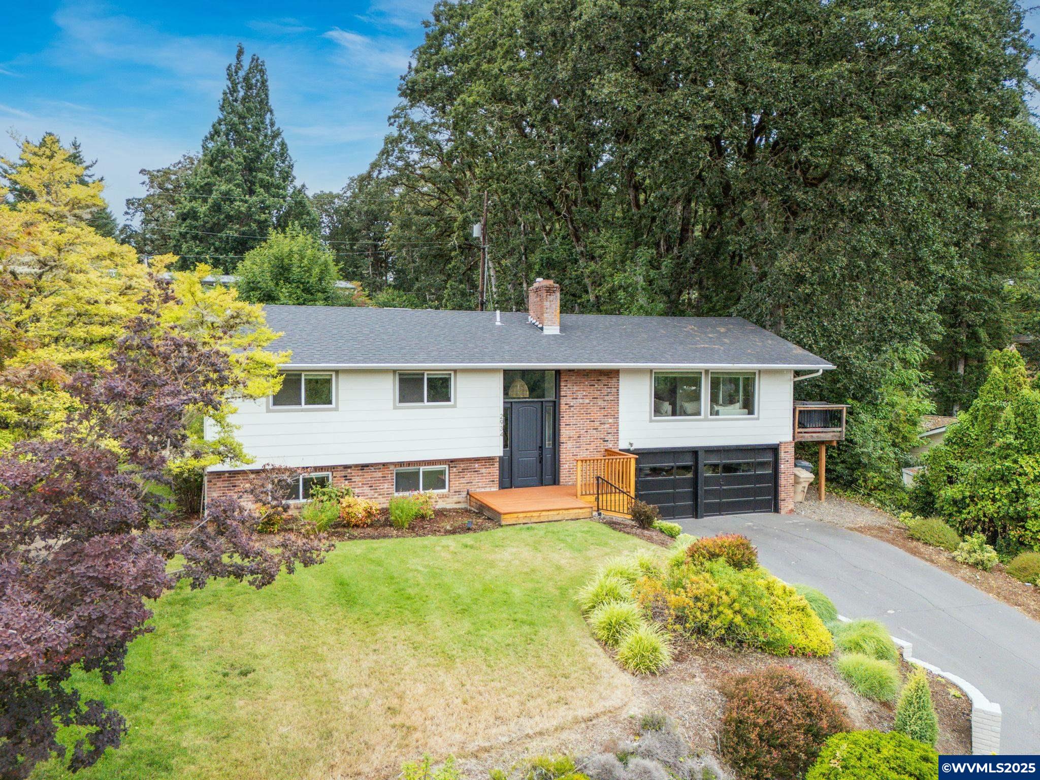 2934 NW Ashwood Dr