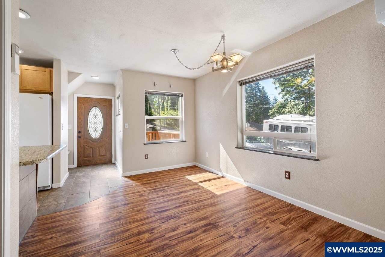 112 NE 6th St