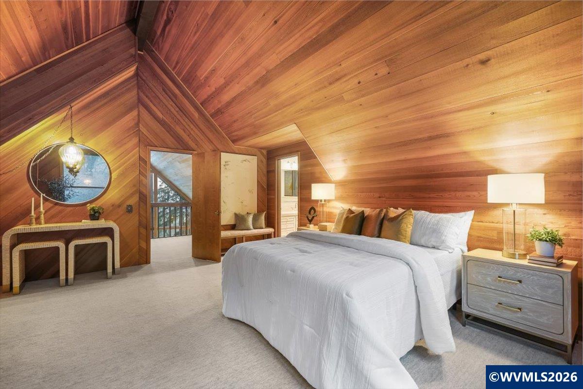 5000 NW Crescent Valley Dr