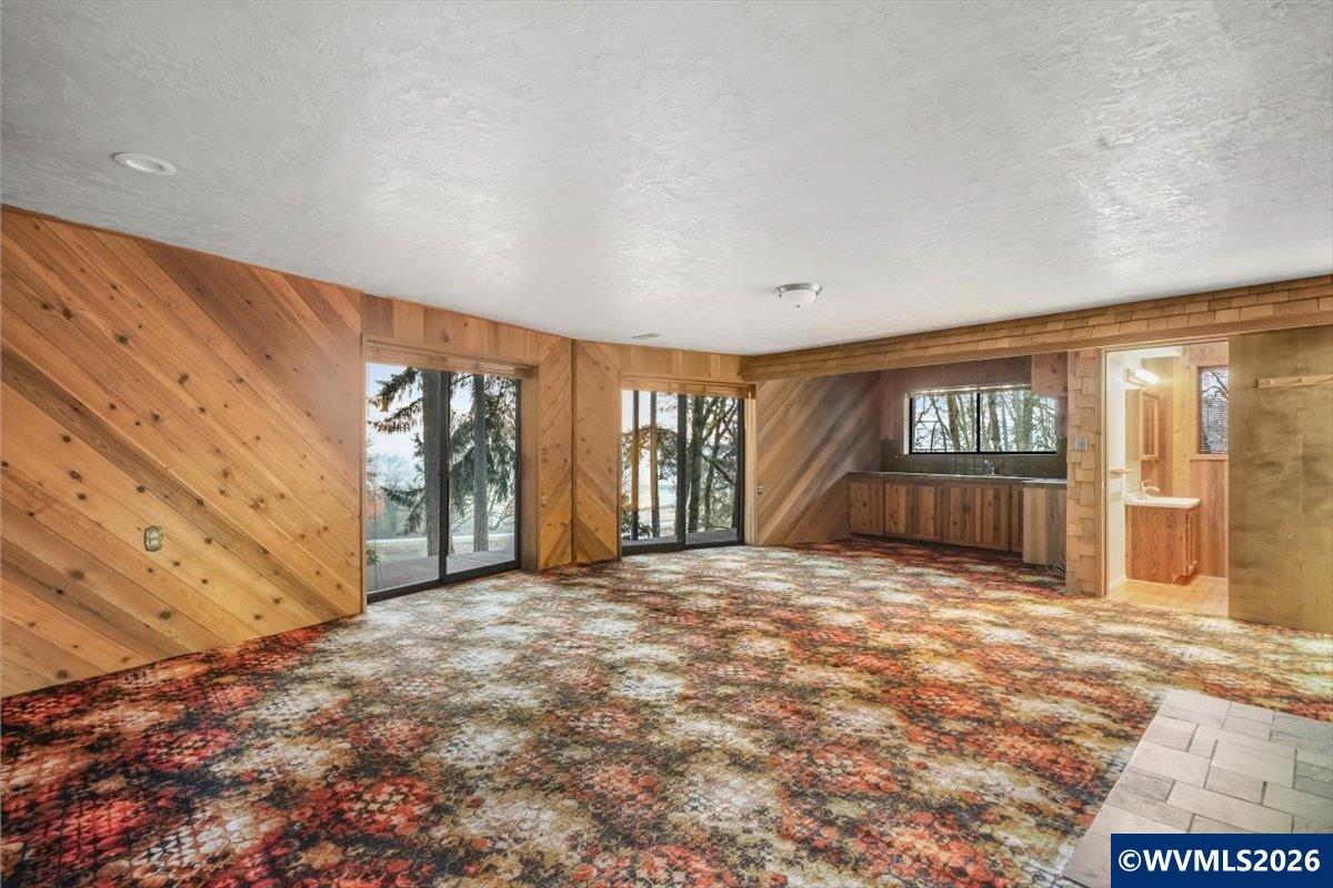 5000 NW Crescent Valley Dr