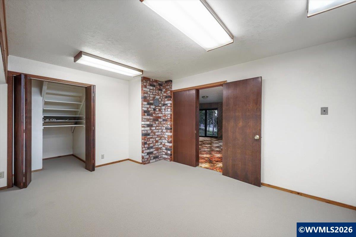 5000 NW Crescent Valley Dr