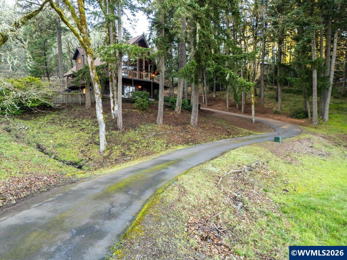 5000 NW Crescent Valley Dr